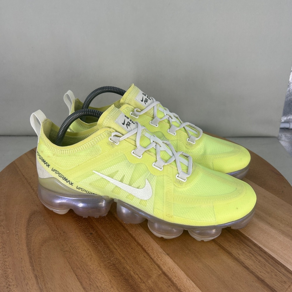 Nike Air VaporMax 2019 Barely Volt Womens Running Shoes CI1246-302 Size 10.5